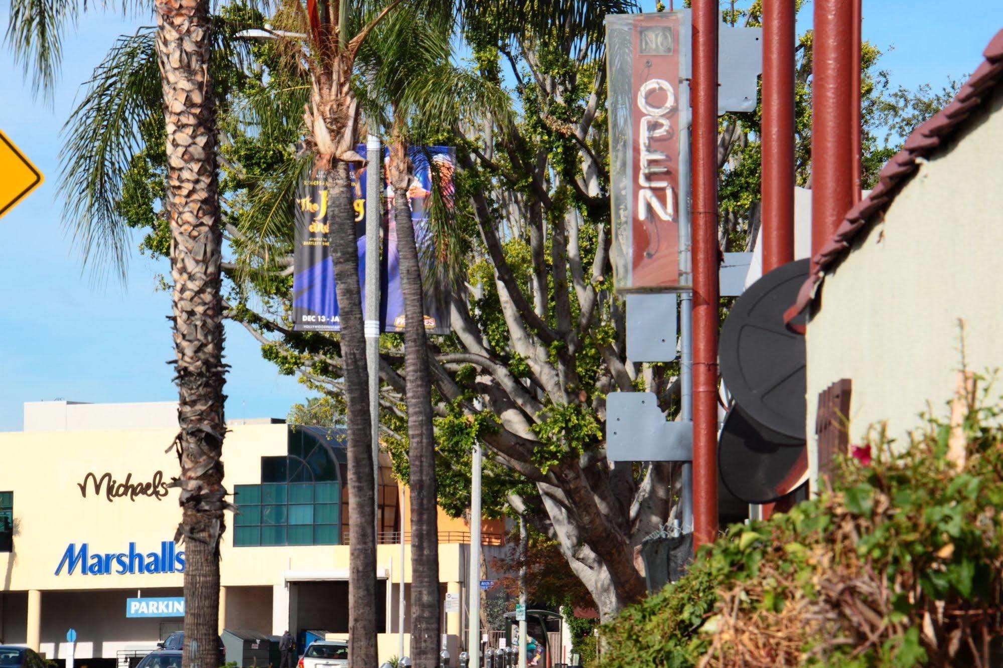 לוס אנג'לס El Royale Gardens Near Universal Studios מראה חיצוני תמונה